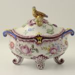 801 2410 TUREEN